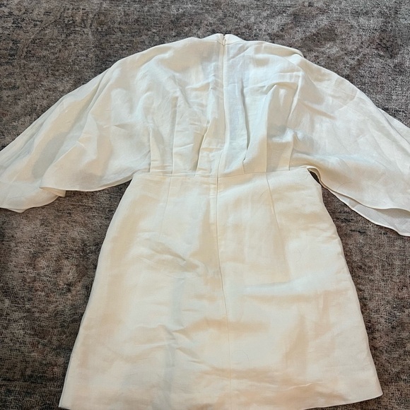 Significant Other Lola Batwing Sleeve Plunging Neckline Dress Size 8 - Picture 4 of 7